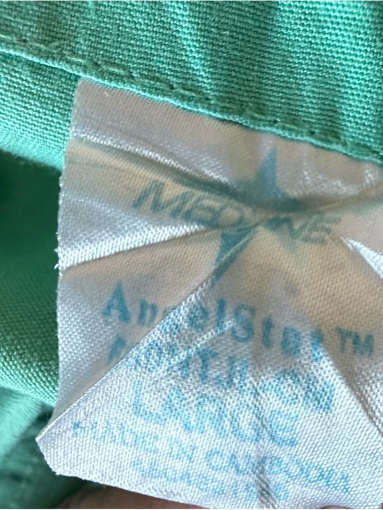 Vintage Green Medical Scrub Set with Blue Drawstring - Picture 3 of 4